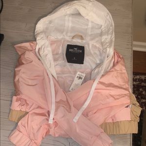 HOLLISTER pink/beige crop top windbreaker!